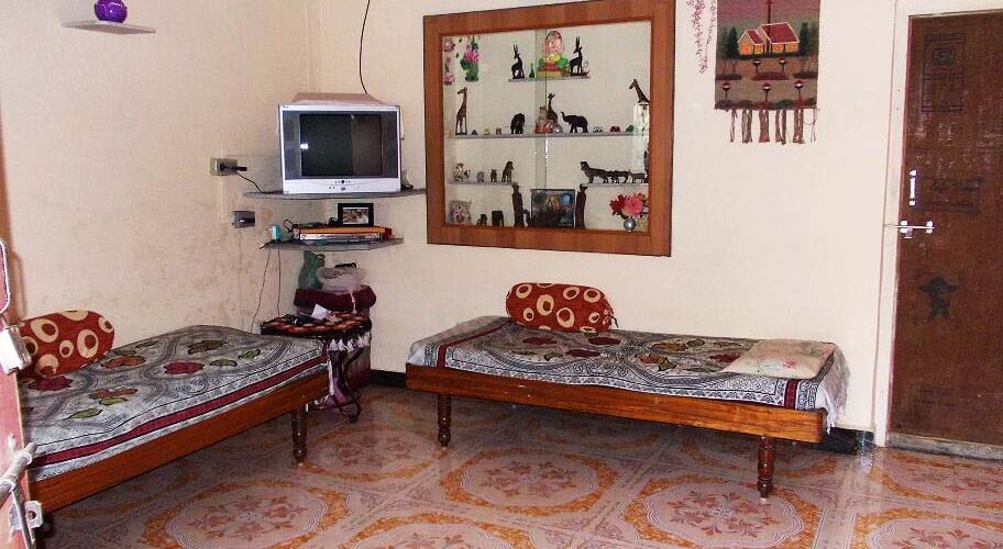 Annapurnaben Lakhnani Homestay, Junagadh 2